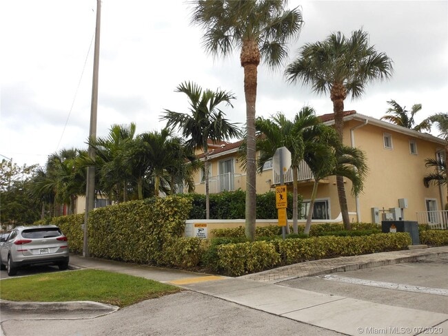 2088 NE 167th St, North Miami Beach, FL 33162 - Townhouse ...