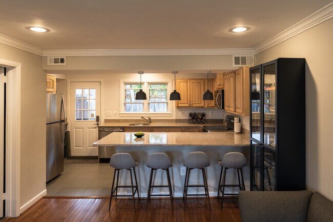 Oversized Dining Counter - 202 S Virginia Ave