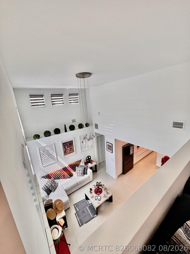 Building Photo - 1081 Wilshire Cir E