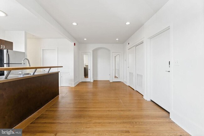 Foto del edificio - 5150 Ridge Ave