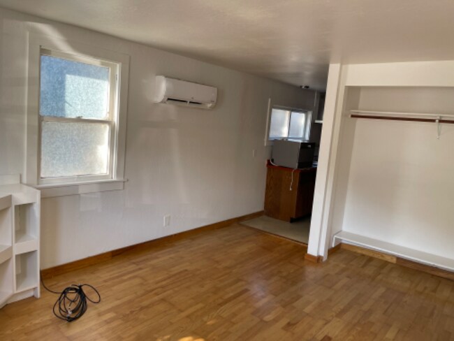Building Photo - 126 Echo Ave