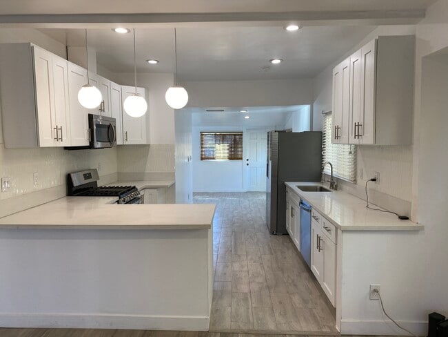 Kitchen - 4509 Orchard Ave