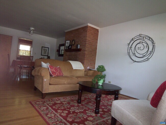 Foto del edificio - 1705 Burnley Ave