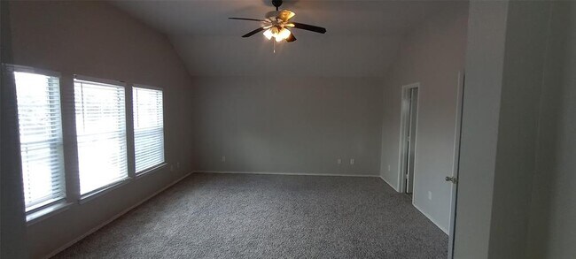 Building Photo - 14614 Sweetwater View Dr