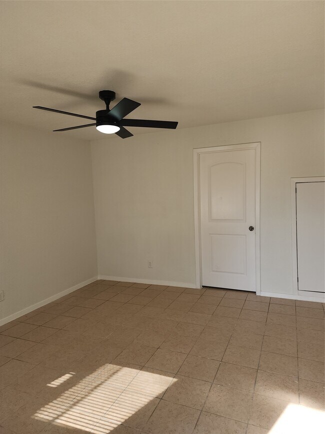 Foto del edificio - 14033 Garber Ln