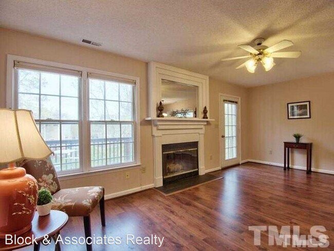 Foto del edificio - 2 br, 2.5 bath House - 110 Timber Ridge Drive