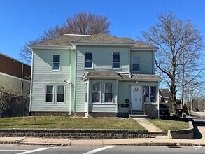 Building Photo - 417 Belmont St