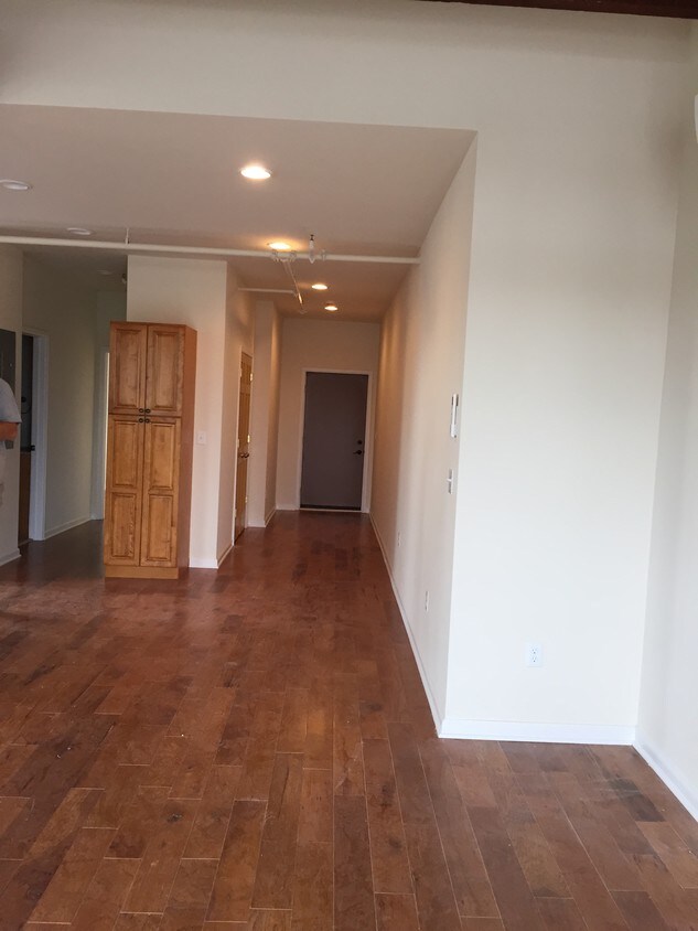 Foto principal - 424 E North St
