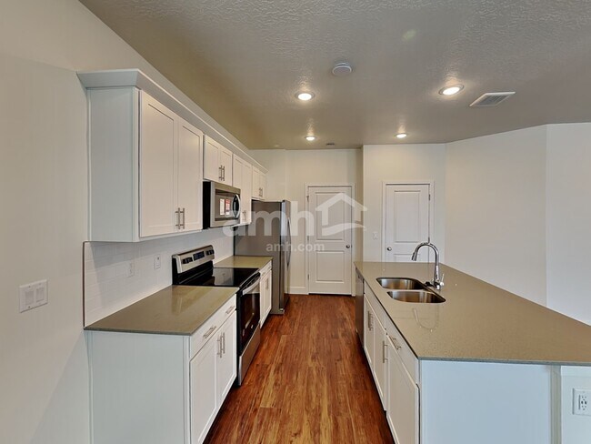 Foto del edificio - 1212 Redbud Drive