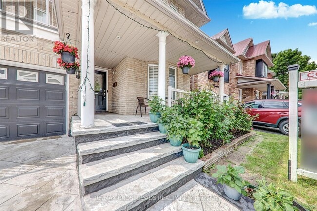 Building Photo - 33 Greenhalf Dr