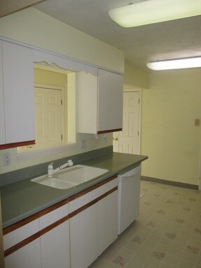 Building Photo - 300 Apple Blossom Ave N