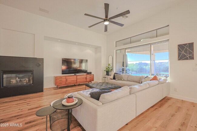 Foto del edificio - 40704 N Bell Meadow Trail