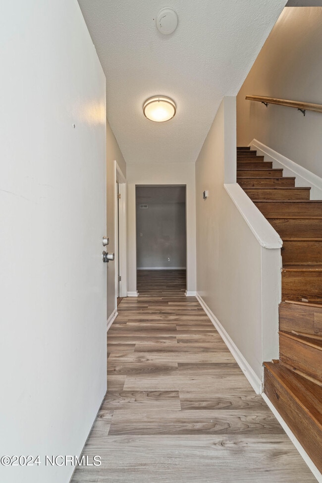 Building Photo - 9 S Onsville Pl