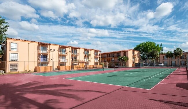 Building Photo - 7101 Miami Lakes Dr