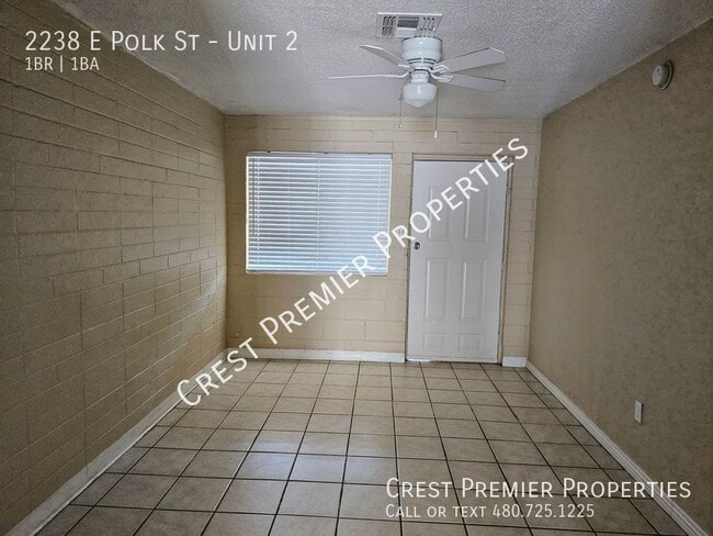 Building Photo - 2238 E Polk St