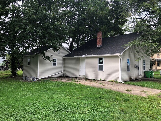 Building Photo - 506 - 731-733 Walnut Avenue