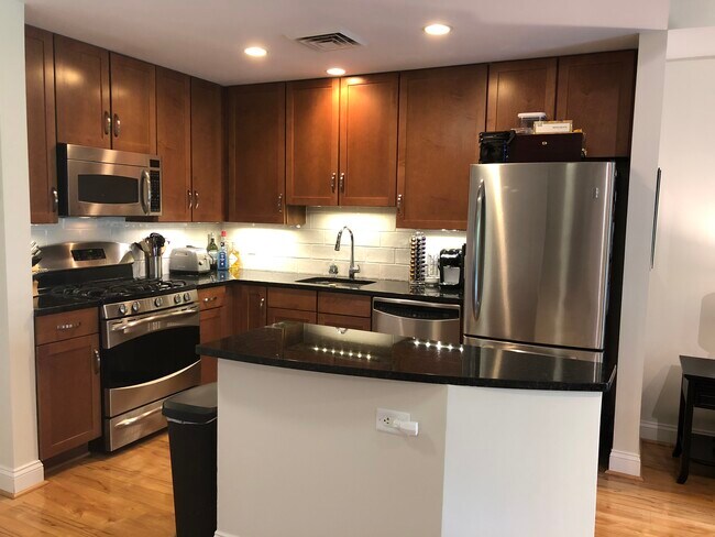 Cocina - 525 N Fayette St