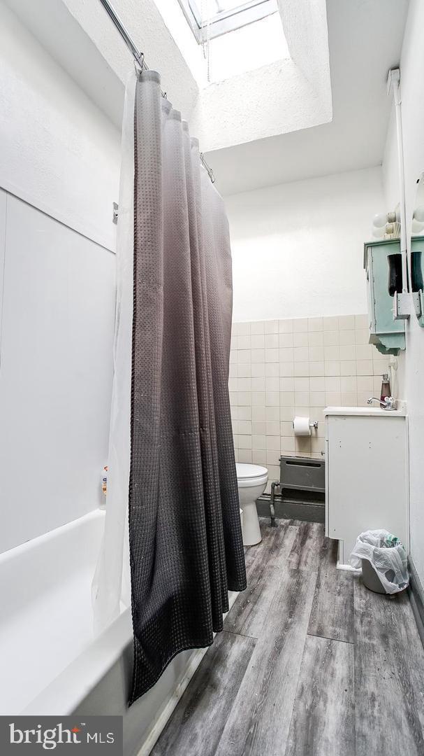 Building Photo - 5743 N Lambert St