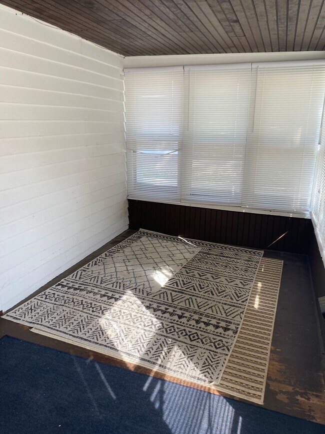 Foto del edificio - 3 Bedroom / 2 Bathroom