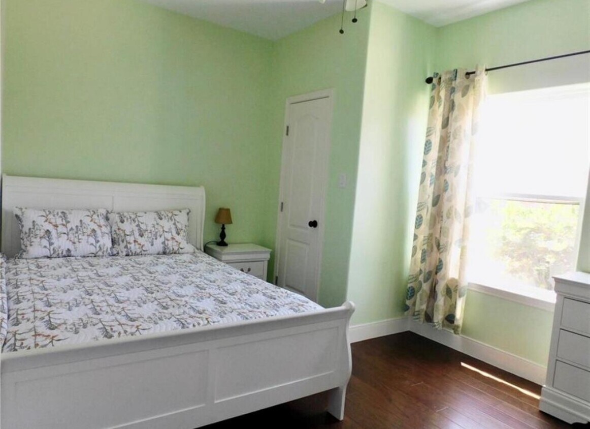 Foto del edificio - 5510 Teakwood Dr