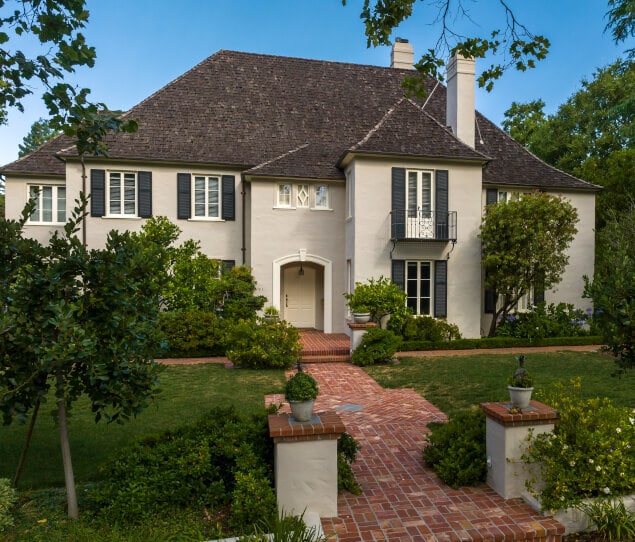 Palo Alto, a sought-after Bay Area suburb, boasts spacious, single-family homes.