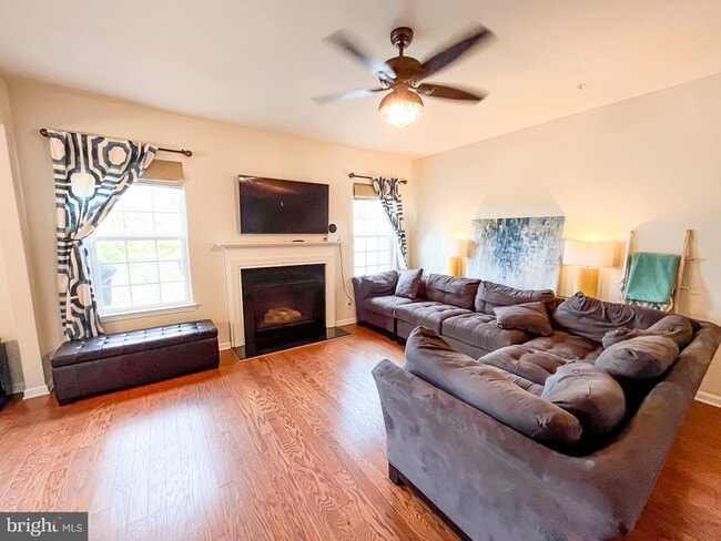 Building Photo - 221 Sills Ln
