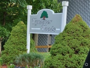 Building Photo - 1 Wyndover Woods Ln