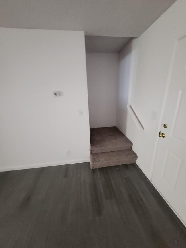 Foto del edificio - 4th St. Apartments