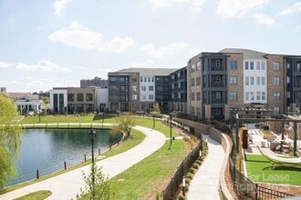 Building Photo - 6010 Jasmine Ln Building Photo - 6010 Jasmine Ln