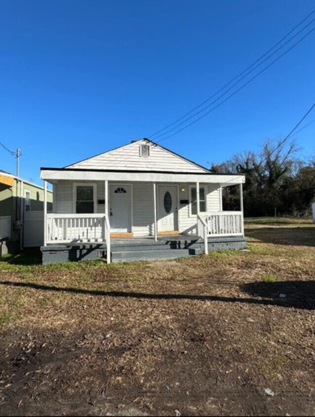 Primary Photo - 615 South St