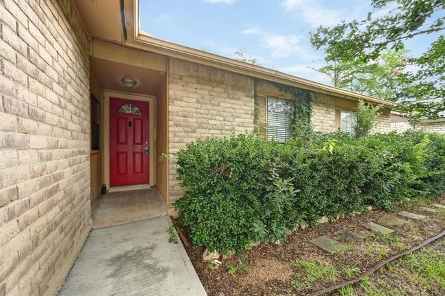 Building Photo - 6511 Lancret Hill Dr