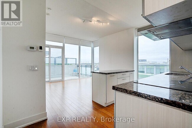Photo du bâtiment - 8081-8081 Birchmount Rd