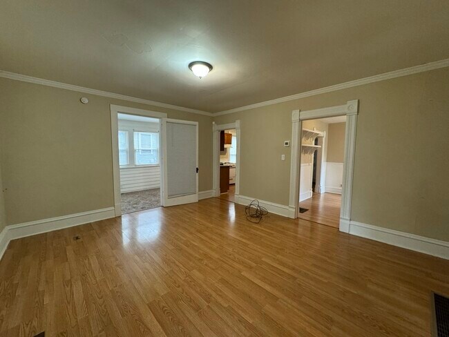 Foto del edificio - 518 W Wilson St