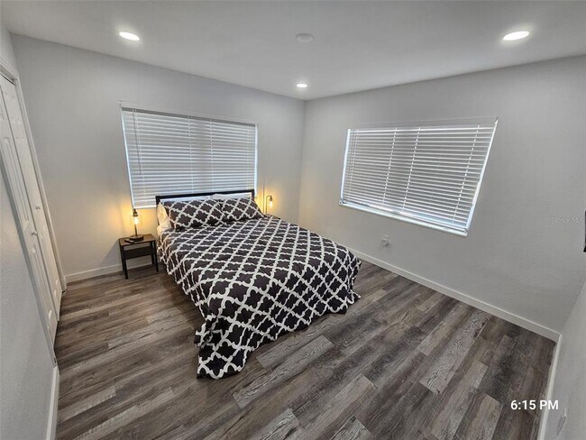 Foto del edificio - 6903 N River Blvd