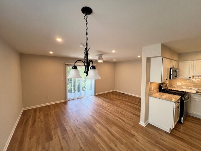 Building Photo - 514 Gia Cir