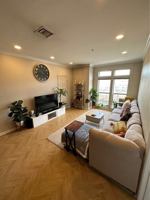 Foto principal - 903 Providence Pl