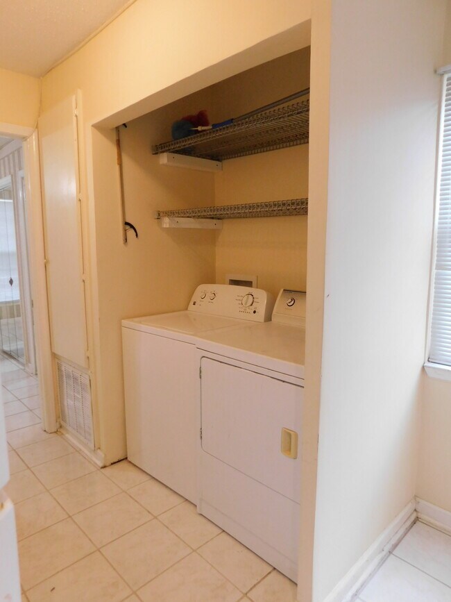 Foto del edificio - 3891 Frasier St