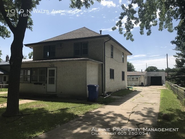 Building Photo - 1019 N Walts Ave