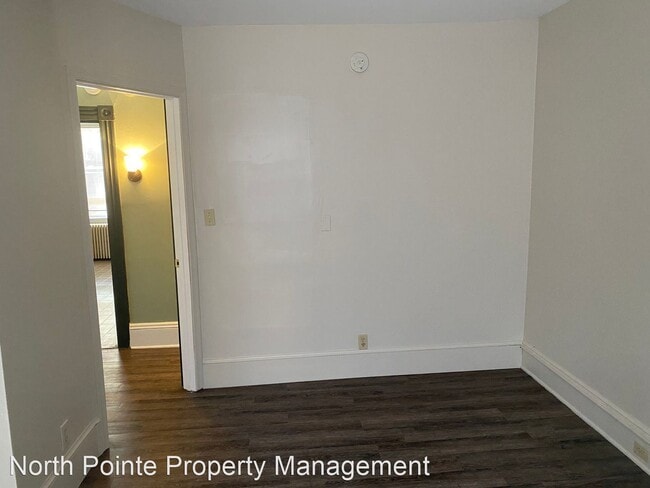 Building Photo - 1 br, 1 bath House - 624 E. King St. Apt. 4