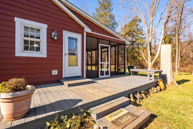 Foto del edificio - 8656 Little York Heights