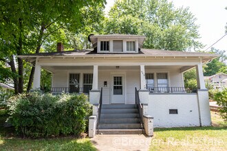 Building Photo - 408 E Concord St