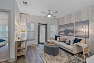 Building Photo - Cortland Satori