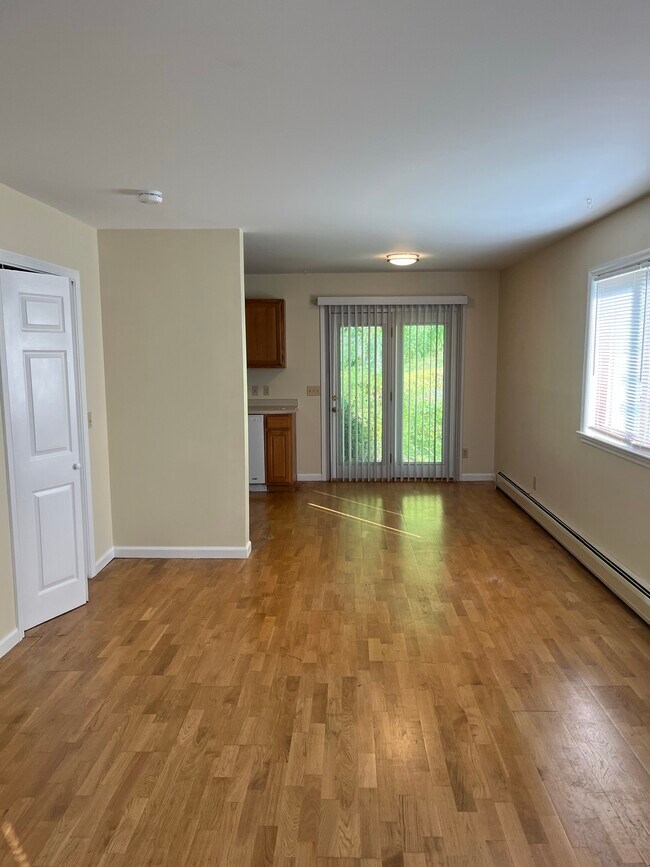 Foto del edificio - 103 Village Heights Rd