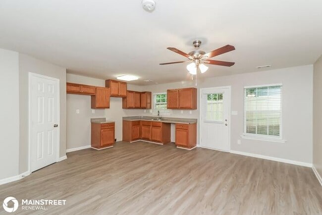 Building Photo - 303 Village Chase, Woodstock, GA 30188
