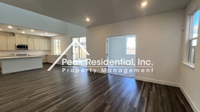Building Photo - Brand New 3bd/2.5ba Home With 2 Car Garage!