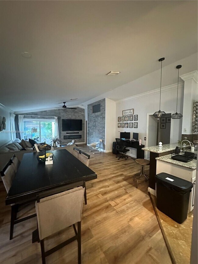 Foto del edificio - 4314 Mahogany Ridge Dr