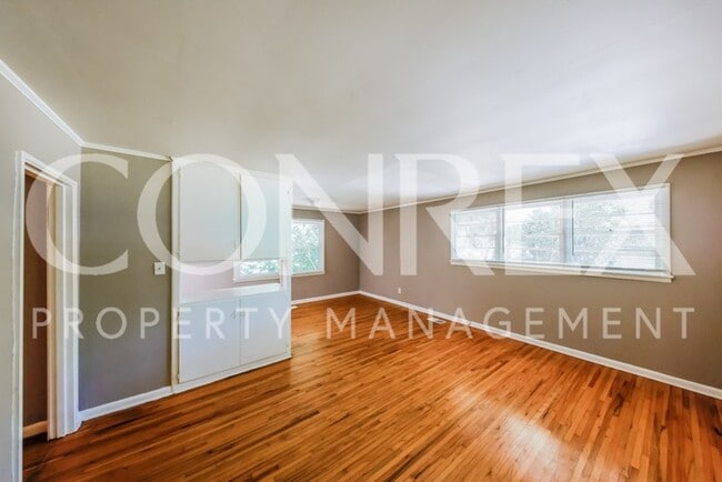 Building Photo - 100 Nottingham Ct