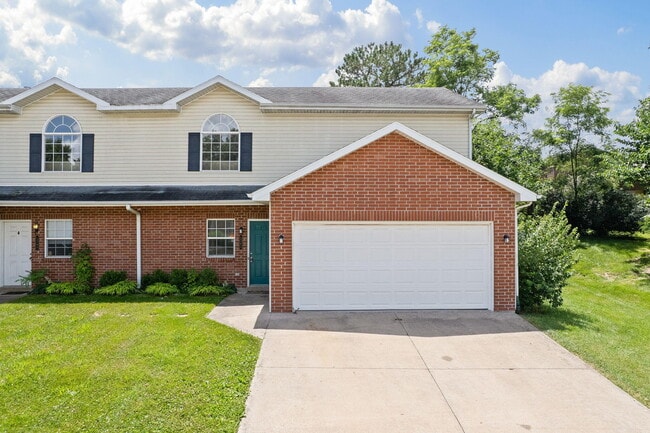 Building Photo - 5364 E Trikalla Dr