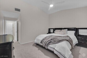 Building Photo - 1545 Lake Placid Terrace