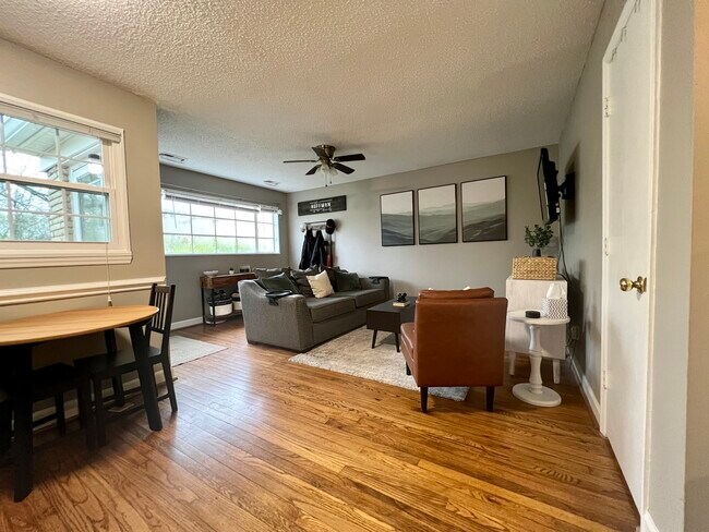 Photo - 1301 Richmond Pl Townhome